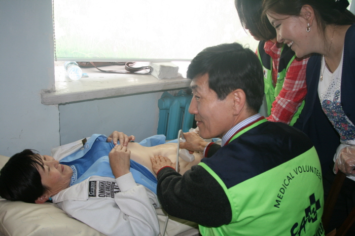 2012몽골의료봉사.JPG